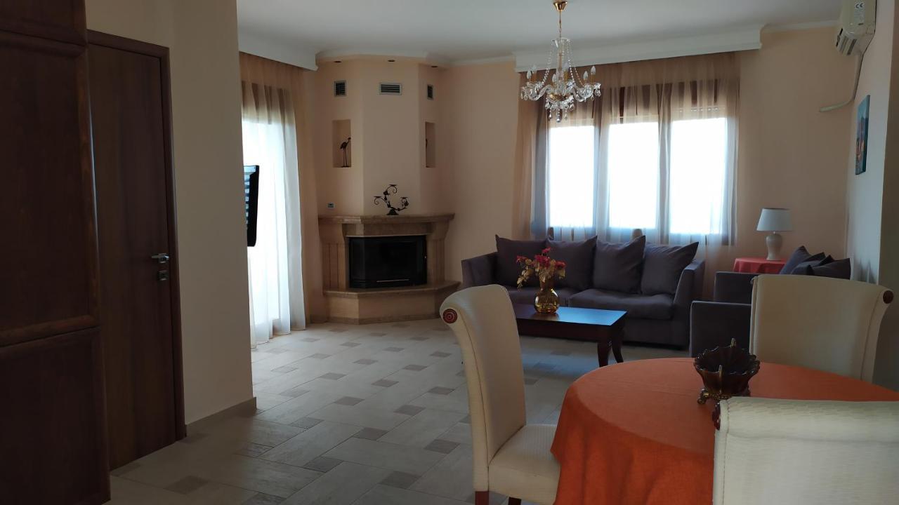 Nikitihouse Apartments 1 Luaran gambar