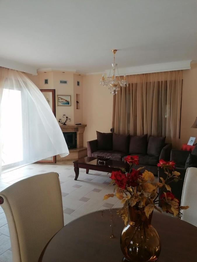 Nikitihouse Apartments 1 Luaran gambar