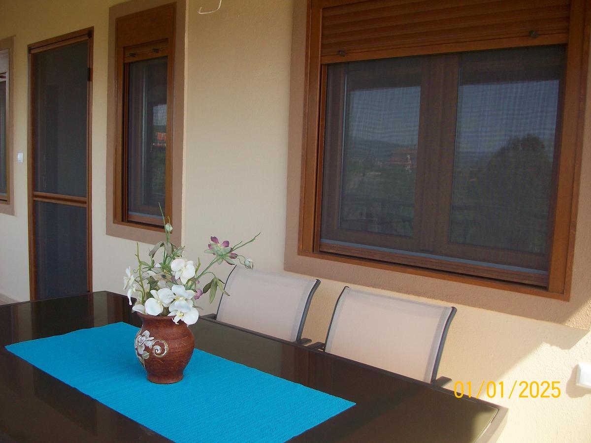 Nikitihouse Apartments 1 Luaran gambar